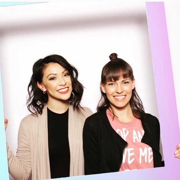 • B O O K M A R K • M Y • C L O S E T • - Picture 5 of 8